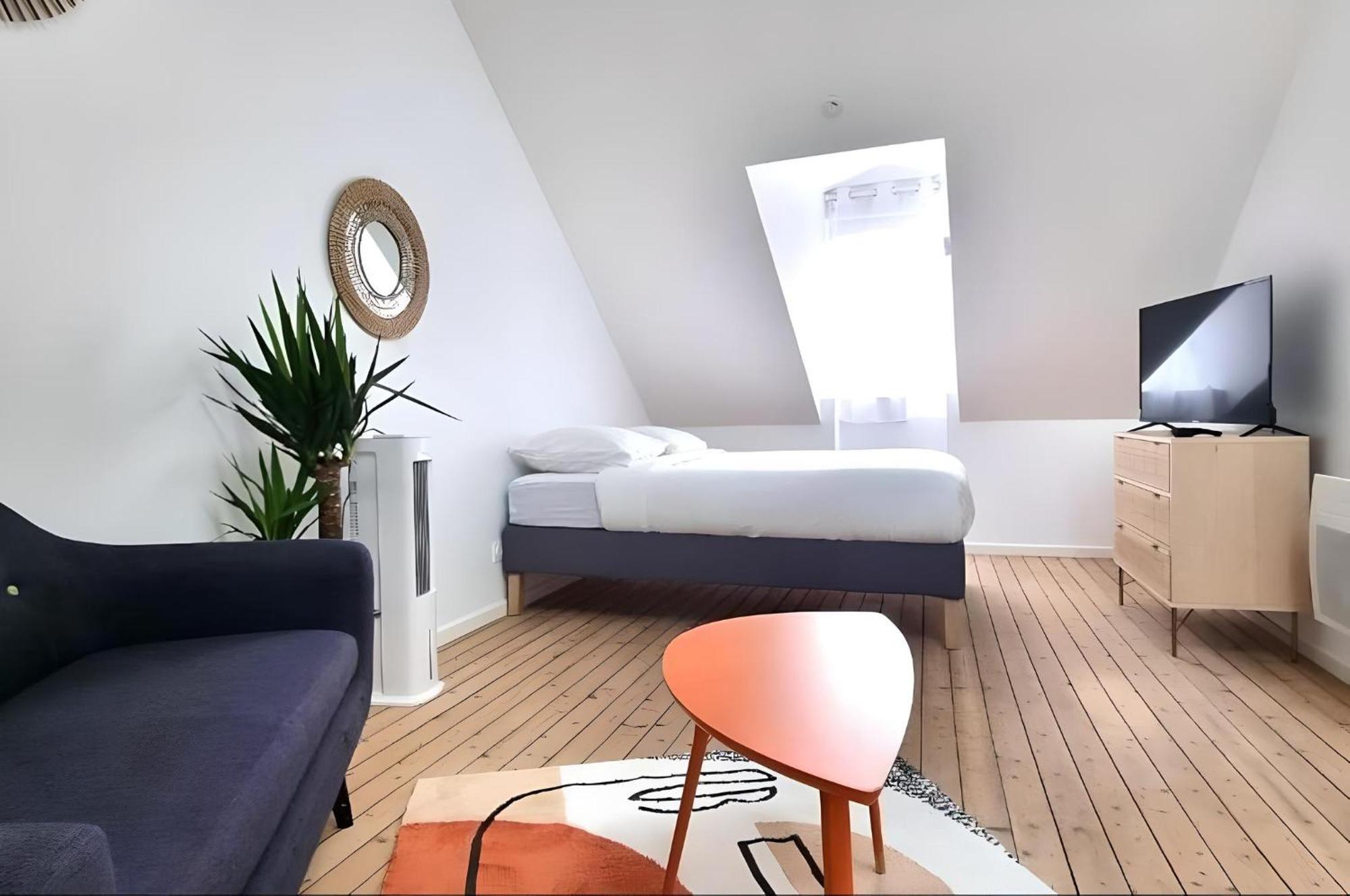 Loft Lumineux Tres Spacieux - Parking Gratuit Châteauroux エクステリア 写真